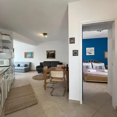Blue Pearl #hosted By Doormat Apartment *